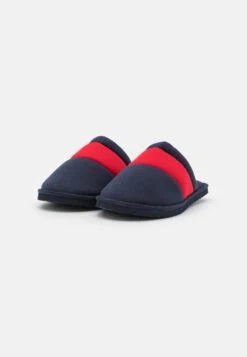 Pier One Unisex - Pantoffels - Dark Blue/Red -Modekleding Winkel 08bf6c4b2ded4cc391eed6fd8bf4a4c3