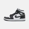 Wmns Air Jordan 1 Mid 365 - Sneakers Hoog - White/Black -Modekleding Winkel 0bcaa7bb03af437796a07f3fa7d9b2b1