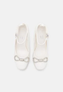 Call It Spring Vegan Kamilia - Plateaupumps - White 13 Call It Spring Vegan Kamilia - Plateaupumps - White -Modekleding Winkel 0d4a591de3104f0ebc1d65fcef21283a