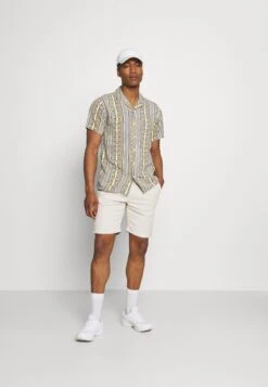 Redefined Rebel Joey - Shorts - Stone -Modekleding Winkel 10fa1b191c8040748e179524d6c4ef9c