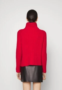 DRYKORN Arwen - Trui - Red 9 DRYKORN Arwen - Trui - Red -Modekleding Winkel 139d034205e9441eb6b4f5288501dc75