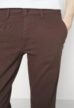 Pier One Chino - Dark Brown -Modekleding Winkel 14a3817511584a53aef75e06eb0d9f10