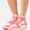 Air Jordan 1 Mid - Sneakers Hoog - White/Sea Coral/Atmosphere/Sail 1 Air Jordan 1 Mid - Sneakers Hoog - White/Sea Coral/Atmosphere/Sail -Modekleding Winkel 1645c7a167554067925ba80264533f11