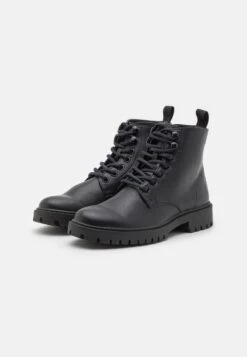 Pier One Unisex - Veterboots - Black 9 Pier One Unisex - Veterboots - Black -Modekleding Winkel 19c119612435461e88e8420e68a5bb2c