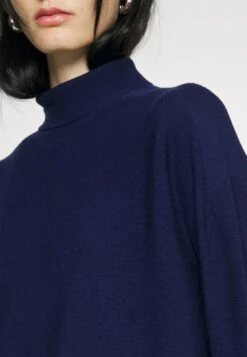 DRYKORN Liora - Trui - Blue 13 DRYKORN Liora - Trui - Blue -Modekleding Winkel 1a5c1b6790454b80adbf7f1df8722a79