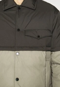 Emporio Armani Jacket - Gewatteerde Jas - Multi-Coloured 19 Emporio Armani Jacket - Gewatteerde Jas - Multi-Coloured -Modekleding Winkel 2df6f0b3f81e4bbbb21f54545e19f1d6