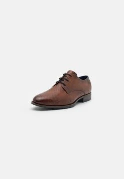 Bugatti Zavinio - Veterschoenen - Cognac 9 Bugatti Zavinio - Veterschoenen - Cognac -Modekleding Winkel 37fe04e330c0421a80413e08cea92526