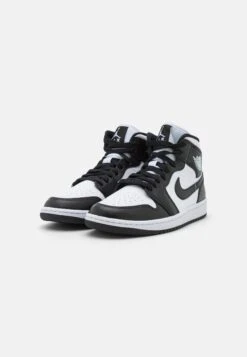 Wmns Air Jordan 1 Mid 365 - Sneakers Hoog - White/Black -Modekleding Winkel 3d1a92d9bc554e8184cc8eac92a2a0e6