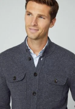 Hackett London Chest Pocket Fb - Vest - Charcoal Grey -Modekleding Winkel 3f8292551eb54e9fb8a0bb8de2d78521