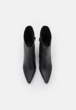 Jeffrey Campbell Walton - Cowboy-/Bikerlaarsjes - Black -Modekleding Winkel 40b7c2b7fd2041189a47bba59c125dd5