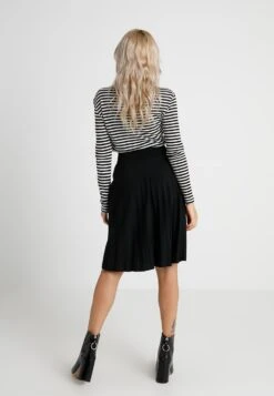 A-Lijn Rok - Black -Modekleding Winkel 5053c38cb0014b659c7b9f981ef22899