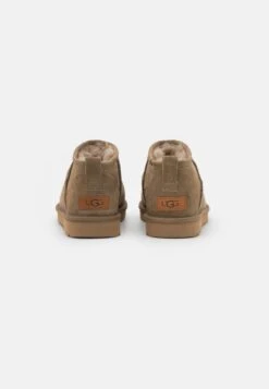 Ugg Korte Laarzen - Marrone -Modekleding Winkel 55d033a2145a4c5d840dfd15f0ca981f