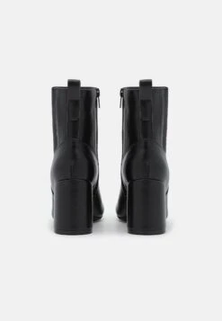 Anna Field Korte Laarzen - Black -Modekleding Winkel 5d2d432fbb5944eab4f8cbec25e459e2
