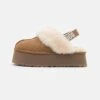 Ugg Funkette - Pantoffels - Chestnut -Modekleding Winkel 5e68604260834f95a6262e466901fe26