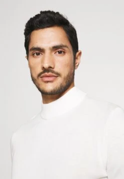 Pier One Trui - White -Modekleding Winkel 5f0d1b0fc9994eb4a0ce0d288748551c