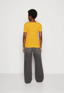 Anna Field T-Shirt Print - Dark Yellow/White -Modekleding Winkel 6266442cd1aa4081b5fa7a1857bda977