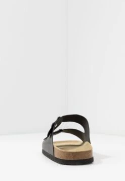 Pier One Unisex - Pantoffels - Black -Modekleding Winkel 6792cddf649c4c73afdf1fc19e95f07f