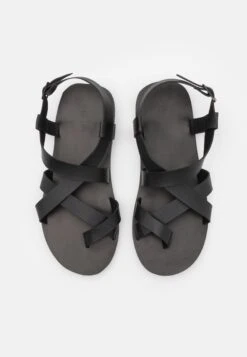Pier One Teensandalen - Black -Modekleding Winkel 6818b30d26474e658a275654bdec1e84
