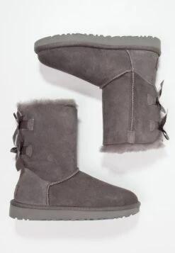 Ugg Bailey Bow - Korte Laarzen - Grey -Modekleding Winkel 683e56e11a764f699e03030e0235c039