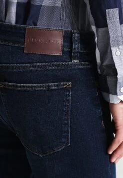 Pier One Basic - Straight Leg Jeans - Dark Blue Denim 12 Pier One Basic - Straight Leg Jeans - Dark Blue Denim -Modekleding Winkel 7aa5df5983c44365808e18ddcad2589e