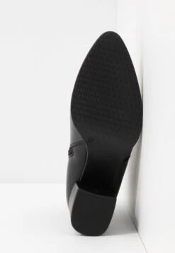 Anna Field Leather - Korte Laarzen - Black 15 Anna Field Leather - Korte Laarzen - Black -Modekleding Winkel 7f870b1f66a44c7d88258333fefb9857