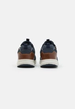 Pier One Sneakers Laag - Dark Blue 10 Pier One Sneakers Laag - Dark Blue -Modekleding Winkel 80968817a8da47b294450f21e3d28224
