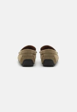 Pier One Unisex - Mocassins - Olive -Modekleding Winkel 83d1f5a6a06847da9775750cb73a9d57