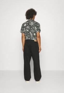 YOURTURN Baggy Jeans Unisex - Relaxed Fit Jeans - Black Denim 9 YOURTURN Baggy Jeans Unisex - Relaxed Fit Jeans - Black Denim -Modekleding Winkel 856524ea1a41478dbf188a3711e8cfe3