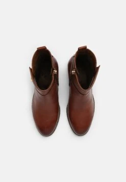 Tamaris Korte Laarzen - Maroon 14 Tamaris Korte Laarzen - Maroon -Modekleding Winkel 87996a5306034604bc70aa468bfd89e2