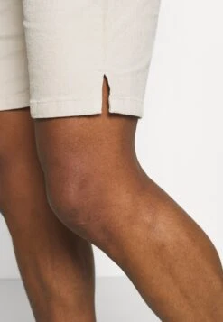 Redefined Rebel Joey - Shorts - Stone -Modekleding Winkel 891d77ff1fbe45169d840bee5f33257e