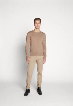 Pier One Basic Crewneck - Trui - Mottled Beige -Modekleding Winkel 8ab6afa896f946a0abe264ae414a2865