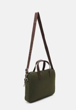 Pier One Laptoptas - Khaki 8 Pier One Laptoptas - Khaki -Modekleding Winkel 8b93456b6e174546a94bdd645373c18f