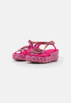 Alma En Pena Sandalen Met Sleehak - Fuxia -Modekleding Winkel 8df6a45e4458471c86154aa5260400b8