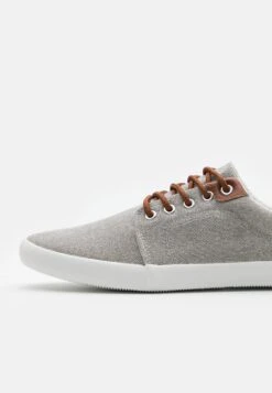 Pier One Unisex - Sneakers Laag - Light Grey -Modekleding Winkel 8f5660aa856d43a69db14e309615dd5c
