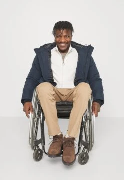 Pier One Vest - Off White 15 Pier One Vest - Off White -Modekleding Winkel 90d97e053d224200bd224084b6e217cc