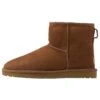 Ugg Classic Mini - Korte Laarzen - Chestnut -Modekleding Winkel 919f0bdf851e4bb092c4f4828fce3b8d