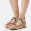 Alma En Pena Sandalen Met Sleehak - Beige -Modekleding Winkel 92087546ab5a4ad3a065eaa93926a971