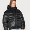 Calvin Klein Jeans Shine Puffer Unisex - Winterjas - Black -Modekleding Winkel 9bce9ed29ba3484d9d9a3151af76d34f