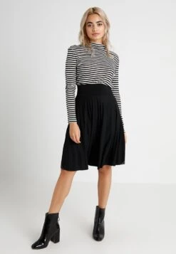 A-Lijn Rok - Black -Modekleding Winkel a2518f9e05b3479da45c4f1ec0fc30e3