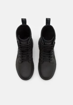 Dr. Martens Combs Ii Unisex - Veterboots - Black -Modekleding Winkel a4c06f52e39d4cc288bcf0f9447602de