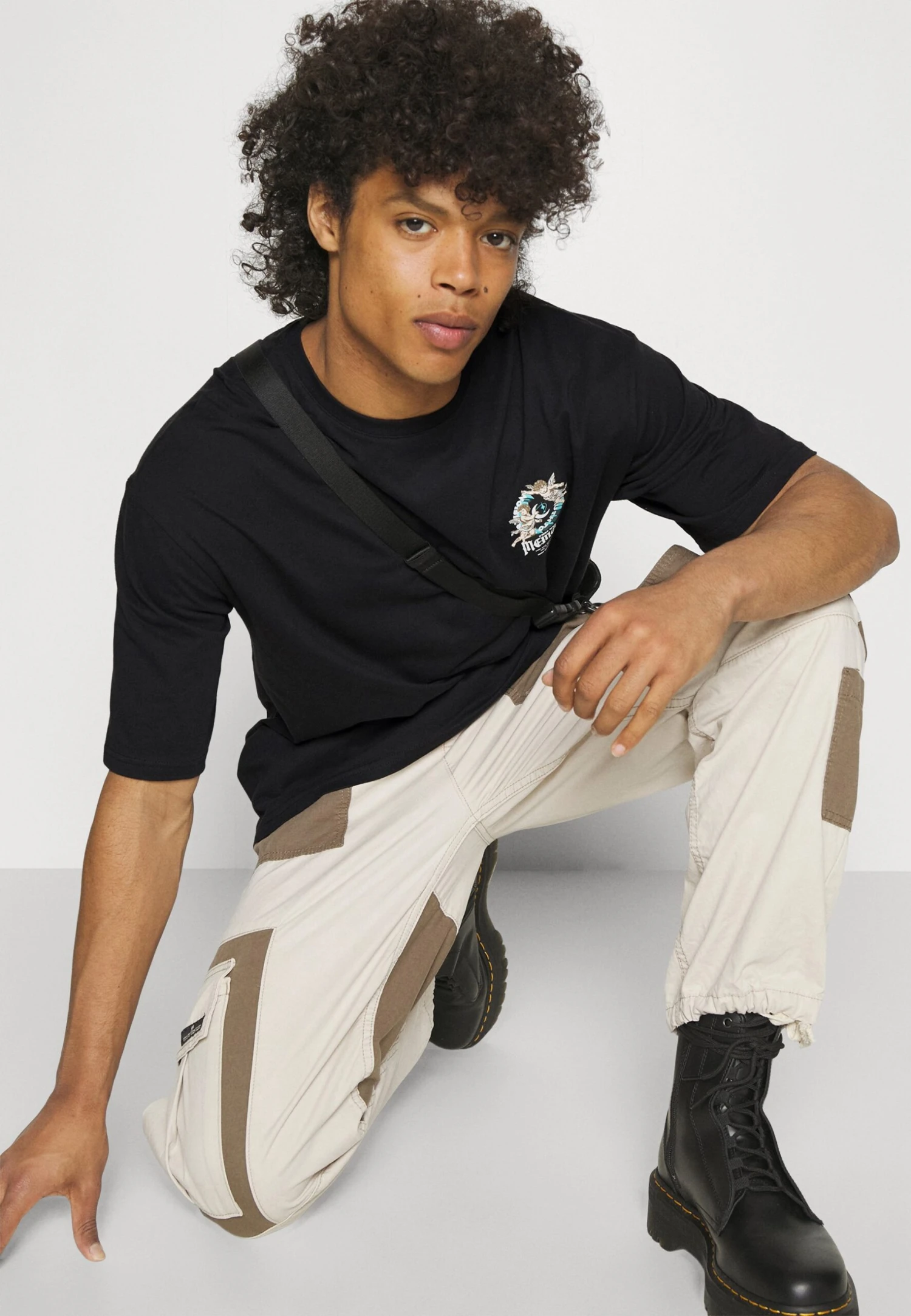 YOURTURN Unisex - T-Shirt Print - Black 6 YOURTURN Unisex - T-Shirt Print - Black - Afbeelding 4