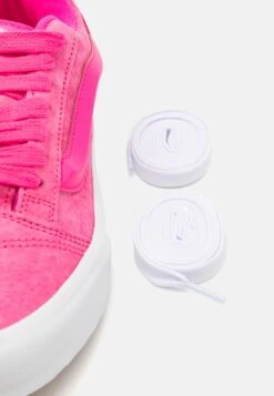 Vans Knu Skool Unisex - Skateschoenen - Pink Glow -Modekleding Winkel a59914d850ec4203990fc5f6b9449100