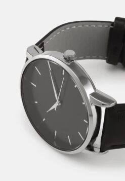 Pier One Horloge - Black/Silvercoloured -Modekleding Winkel b21304d4d8ec4553ac54e4d73133cd2c