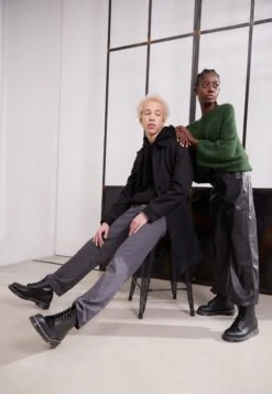 Dr. Martens 1460Boot - Veterboots - Black/White -Modekleding Winkel badc1a94ddf94fccbe367d1e59e0dfe4