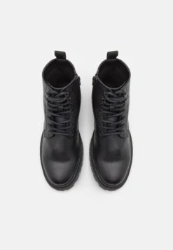 Pier One Unisex - Veterboots - Black 11 Pier One Unisex - Veterboots - Black -Modekleding Winkel be294022a8fa4b439a852bd7c70d8bb6