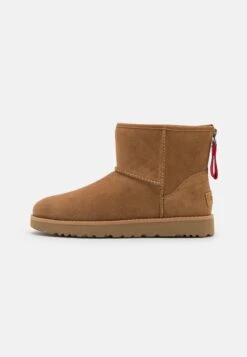 Ugg Classic Mini Logo Zip - Korte Laarzen - Chestnut -Modekleding Winkel be923c4ae0fa402a822603df3c2e7737