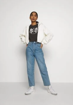 Even&Odd Hattie Mirrored Dragons Tee - T-Shirt Print - 801 - Anthracite 9 Even&Odd Hattie Mirrored Dragons Tee - T-Shirt Print - 801 - Anthracite -Modekleding Winkel c0131c53657d4b13bd0e301e68142893