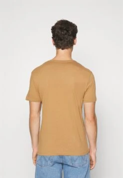 Pier One V Neck Bird Tonal 3 Pack - T-Shirt Basic - Light Brown/White/Dark Blue -Modekleding Winkel c3045c4974584ce79fdad9bc9c69a5c6