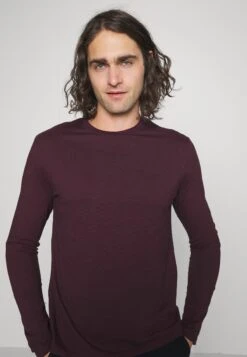 Pier One Pyjama -Dark Blue/Bordeaux 11 Pier One Pyjama -Dark Blue/Bordeaux -Modekleding Winkel c54af894dc5e444ebbec14e1eec64139