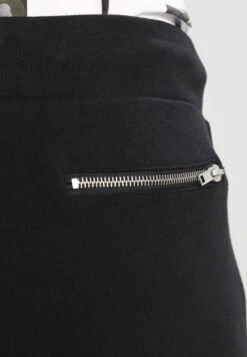 Pier One Biker Jogger - Trainingsbroek - Black -Modekleding Winkel d14f4d3e23264a23856a525cf94a989d